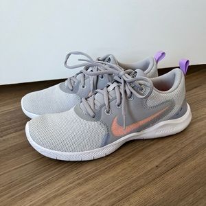NEW Nike Flex Sneaker